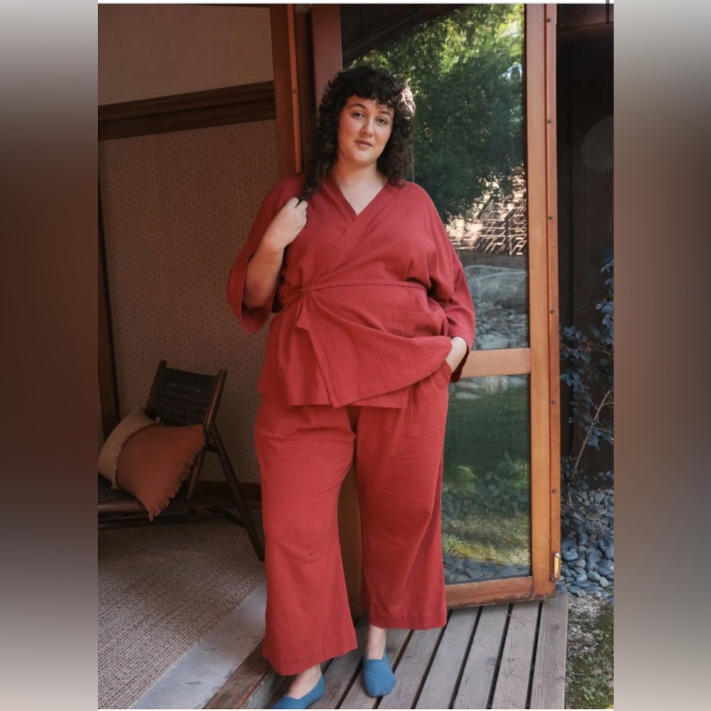 Women's Red Kimono-Style Loungewear Set: Wide-Leg Pants and Tunic Wrap w Pockets - Picture 2 of 10